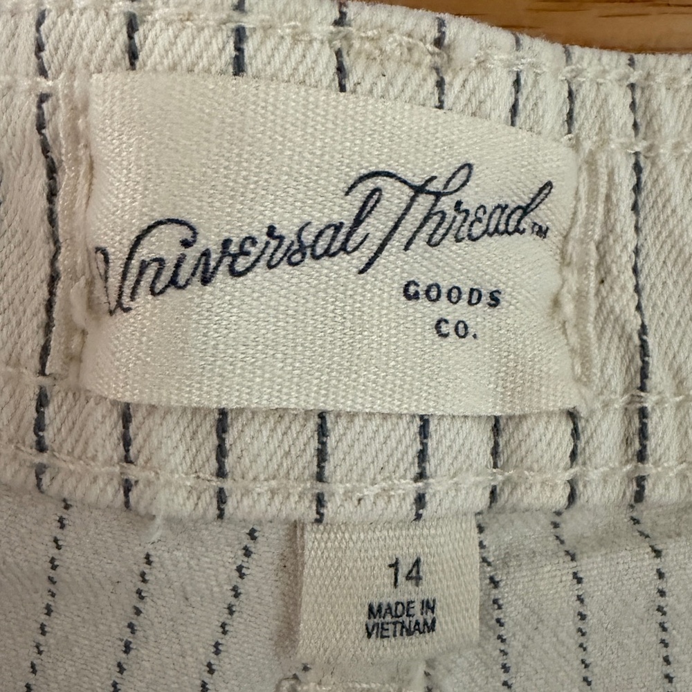 NWT Universal Thread Sailor Shorts High Rise Denim Three (3) Pairs Size 14 - Picture 8 of 14